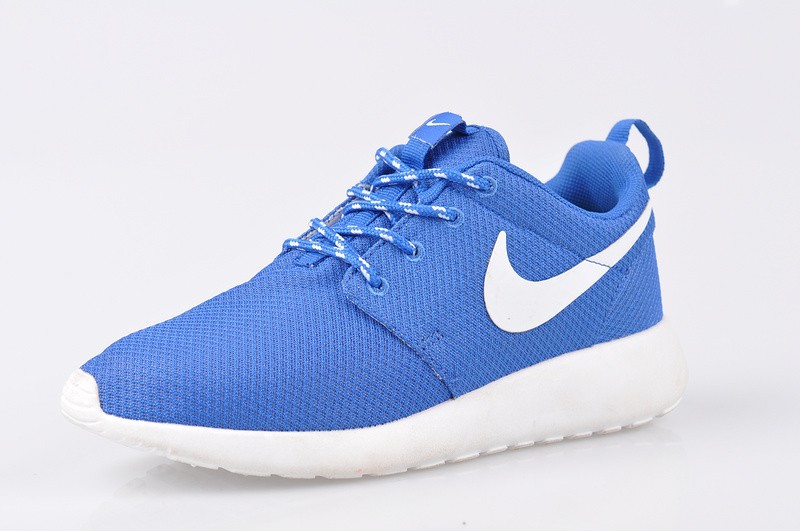 nike roshe run bleu et noir